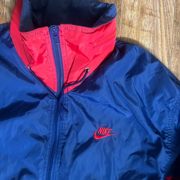 Vintage 1980's Nike Windbreaker - Picture 2 of 5